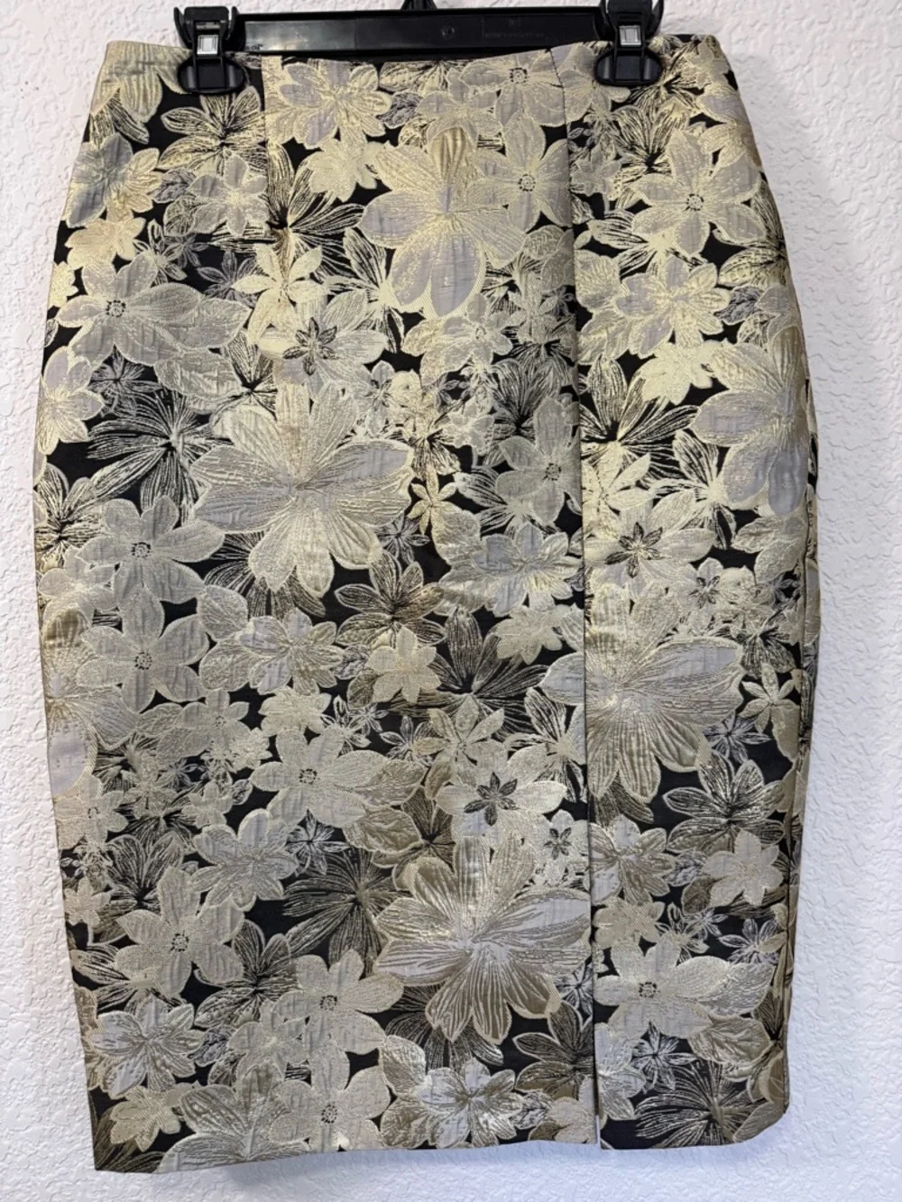 Lulu’s Metallic Gold‎ Floral Pencil Skirt | Evening Glam | Size Medium